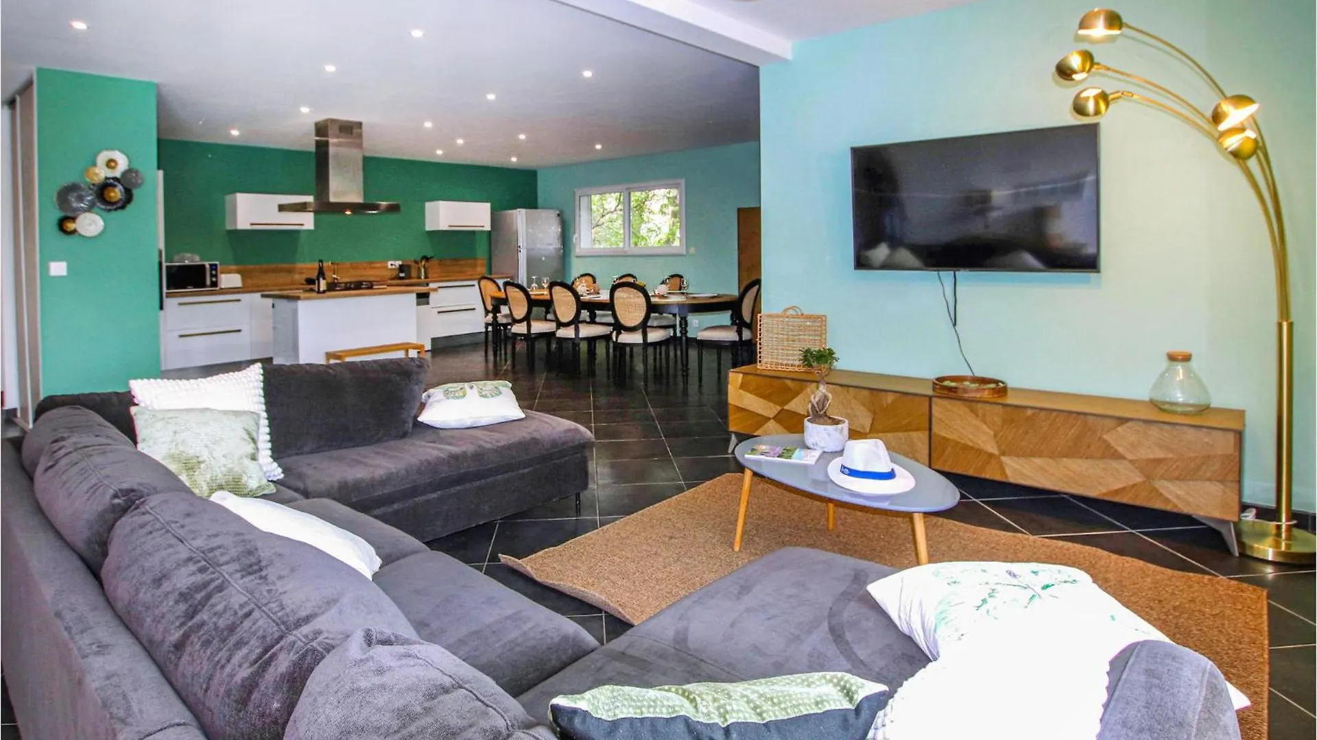 Nice Home In Suze-La-Rousse With Wifi Holiday home